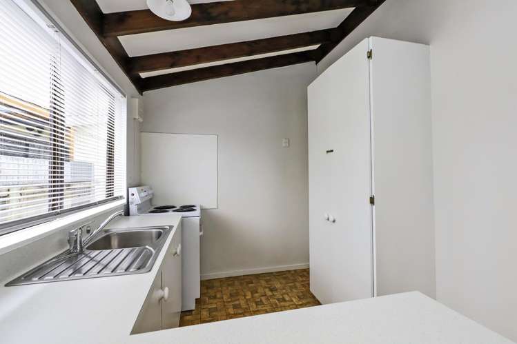 711a Whitehead Road Saint Leonards_5