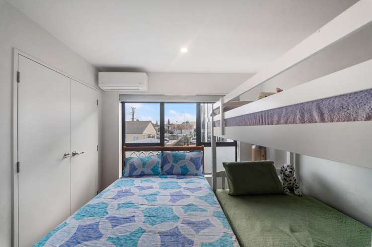 9/3226 Great North Road_5