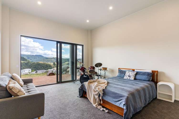 3 Rewarewa Rise Whangamata_10