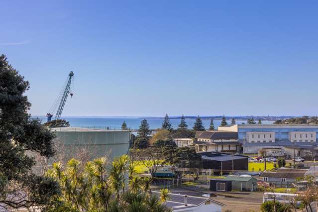 SEA & MOUNTAIN VIEWS - ENDLESS POTENTIAL!