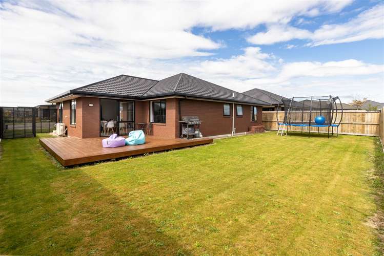 10 Caproni Road Burleigh_17