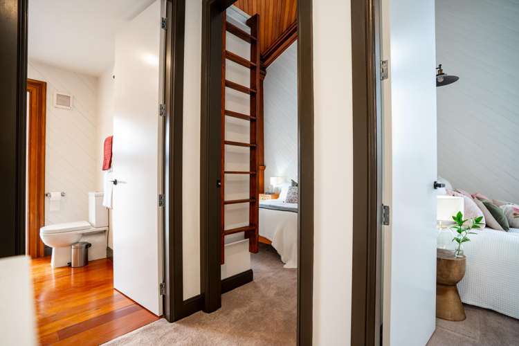 2/235 Adelaide Road Newtown_12