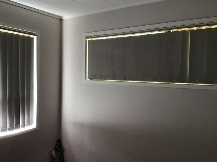 1 Sandrine Avenue Clover Park_5