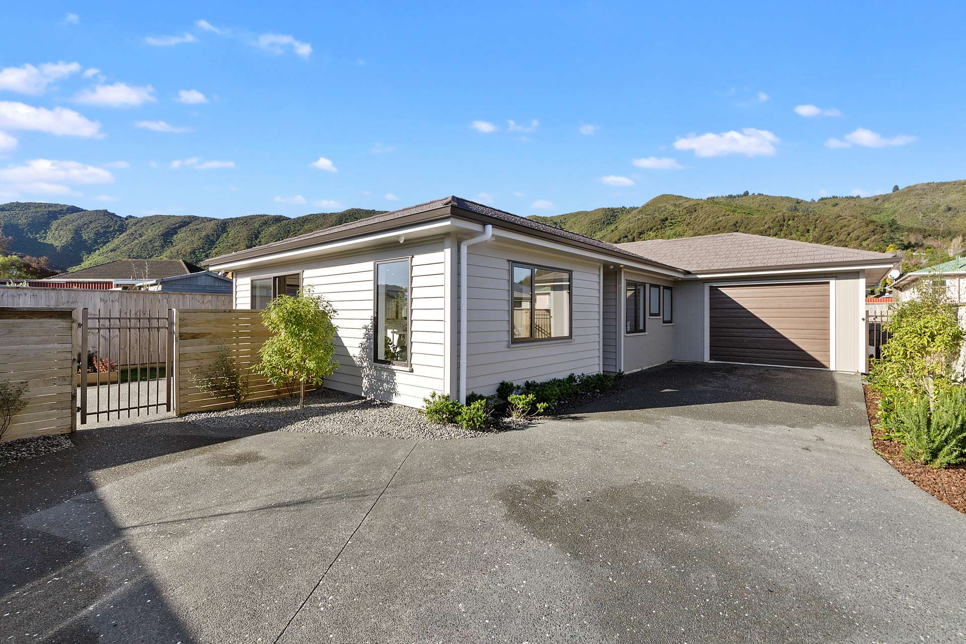 29 Henrietta Maxwell Grove Wainuiomata_0