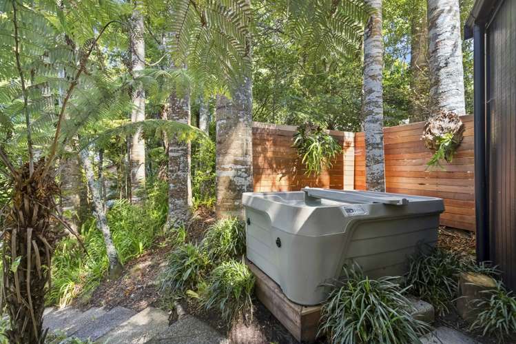 34 Hollywood Avenue Titirangi_22