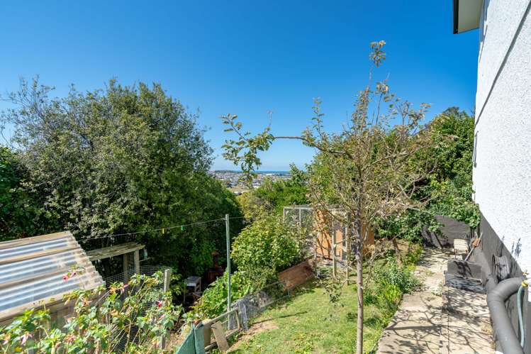 63 Easther Crescent Kew_25