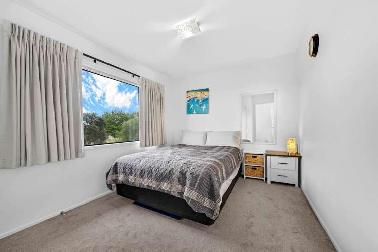 17/2 Armoy Drive East Tamaki_12