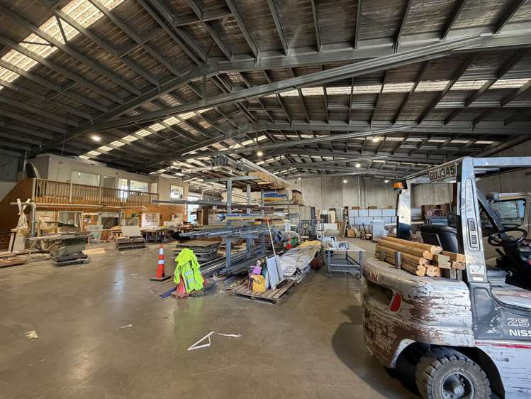 1 Packham Crescent Stoke_5