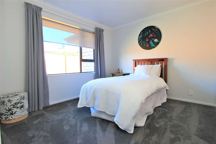 30 Spitfire Drive Burleigh_11