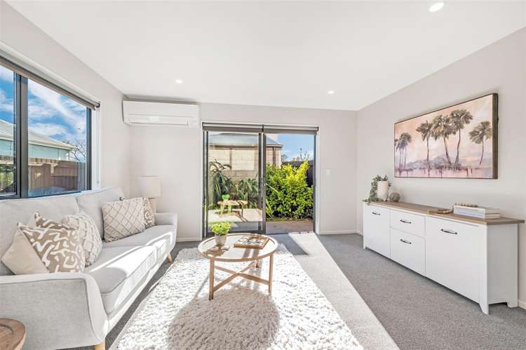 2/414 Armagh Street Linwood_5