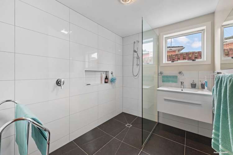 2/3 Pamela Place New Lynn_8