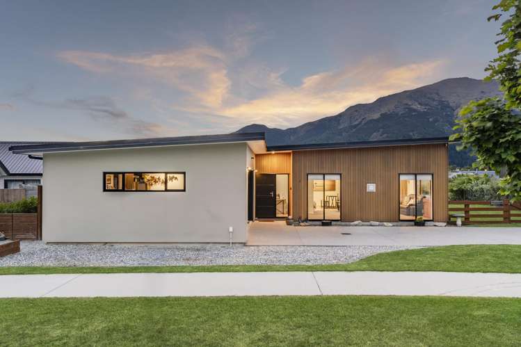 5 Sarges Way Lake Hawea_16