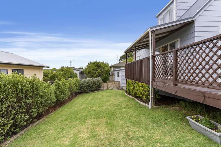 16 Carillon Place Massey_20