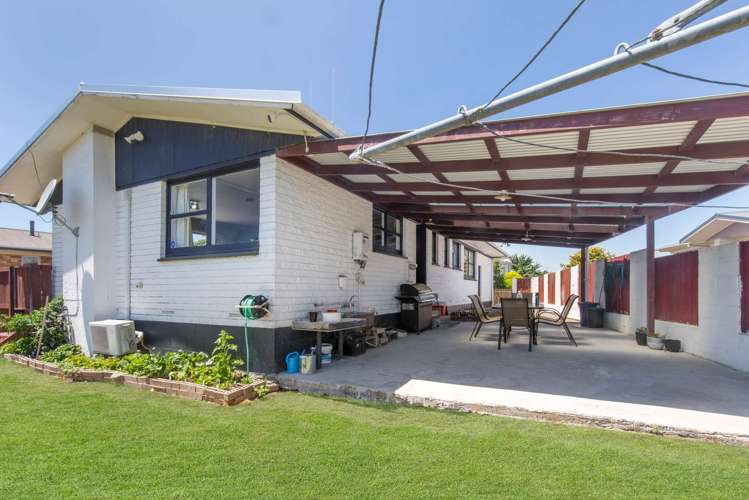 8 Margaret Place Deanwell_1