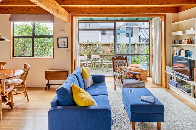 4/80 Hobson Street Thorndon_1