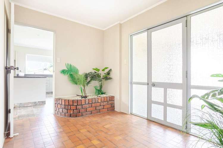 208 Adelaide Road Dannevirke_2