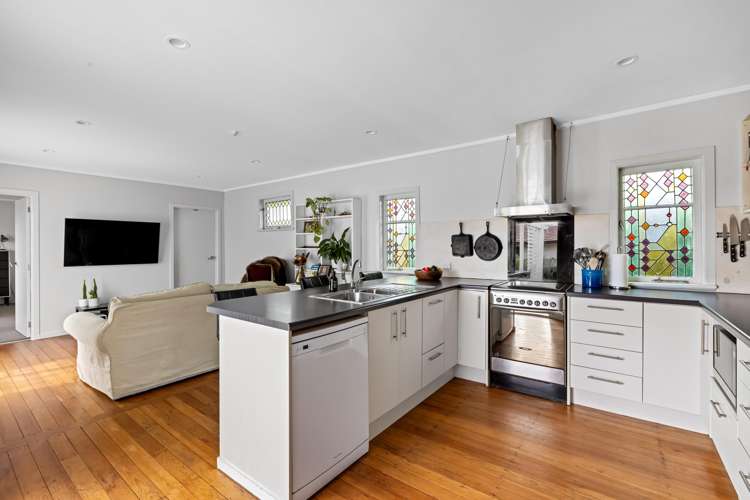 1/212 Centreway Road Orewa_7