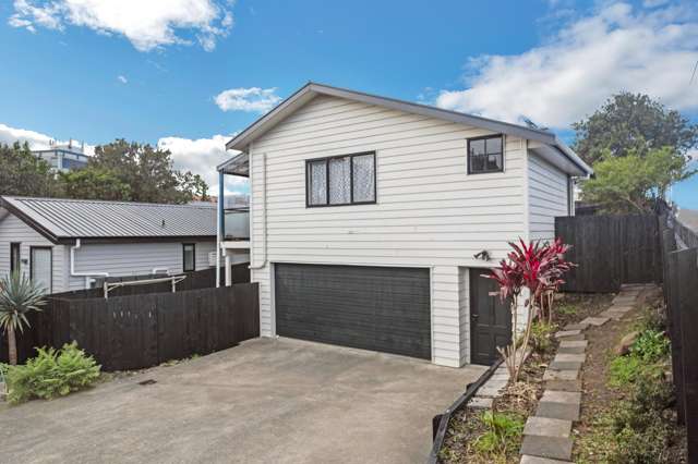 3 bedroom, 2 bathroom beauty in Otahuhu