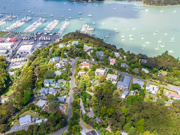 21 Scoresby Street Opua_12