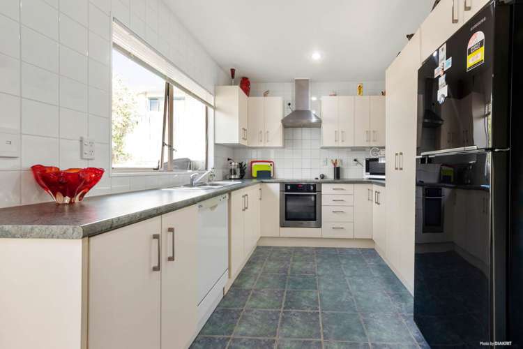 32 Broadfield Street Massey_7