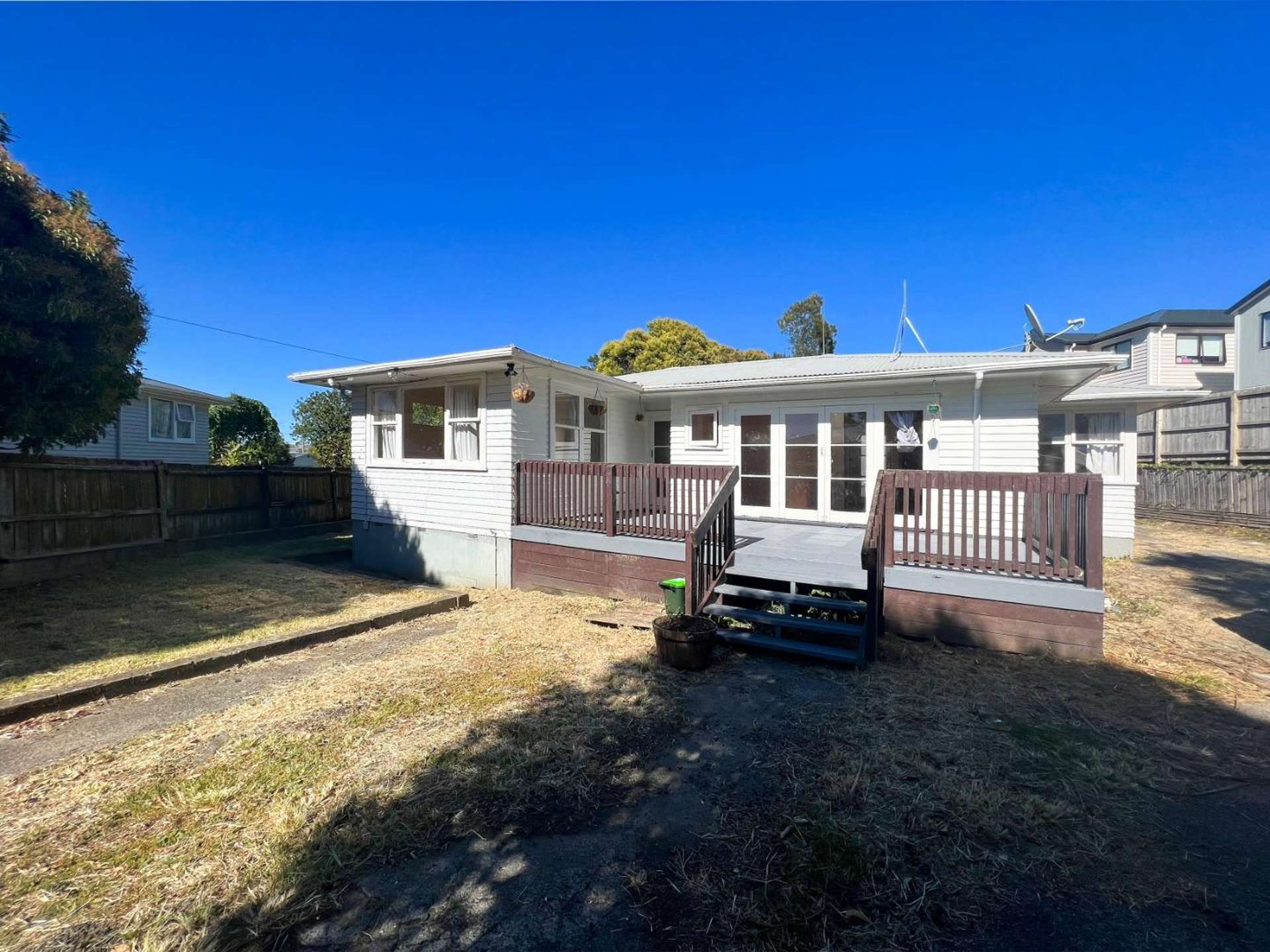 15 Surrey Street 10686_0