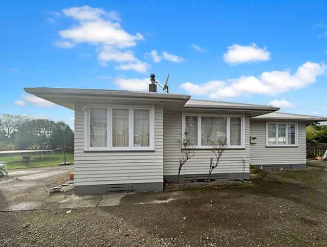 PAHIATUA - 3 BEDROOMS