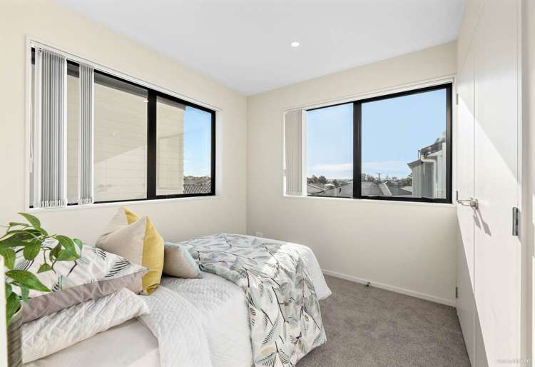 8/60 Kelman Road Kelston_5