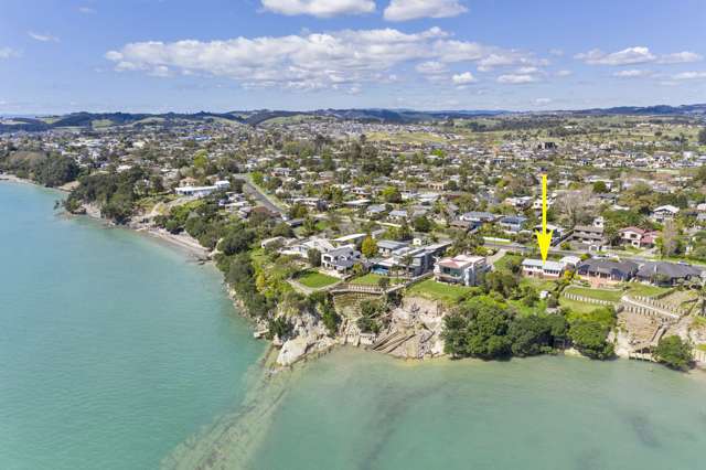 29 Hawke Crescent Beachlands_3