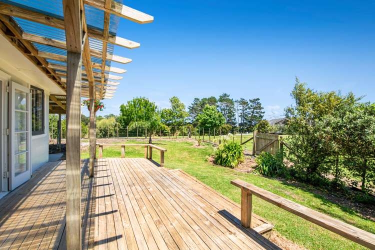 81 Burne Road Waitoki_36