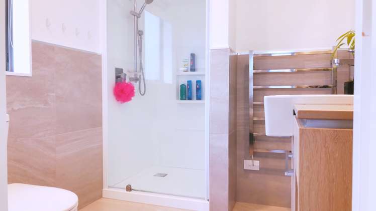 68 Mackay Drive Greenhithe_12