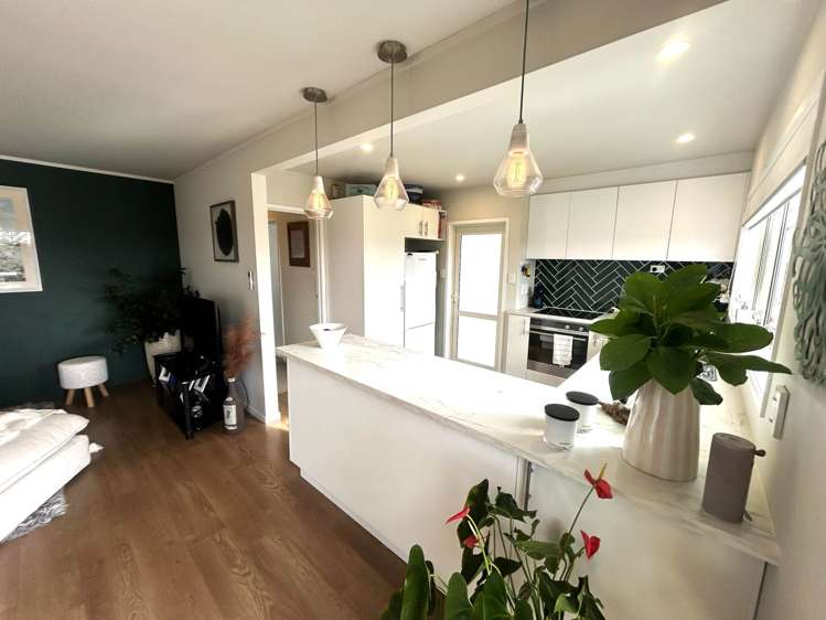2/2 Maxwelton Drive Mairangi Bay_1