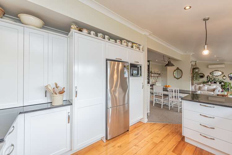 23 Moore Avenue Tawhero_23