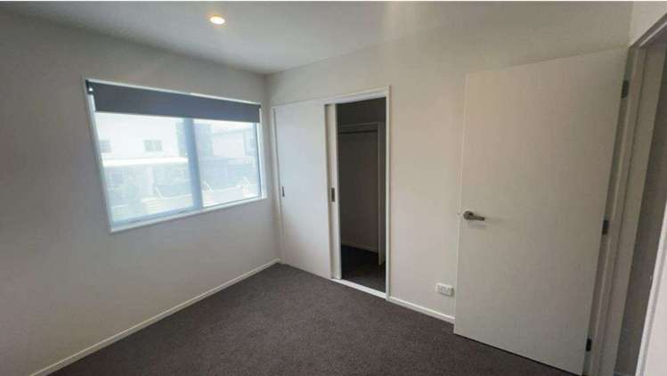 48 Selo Street Glen Eden_15