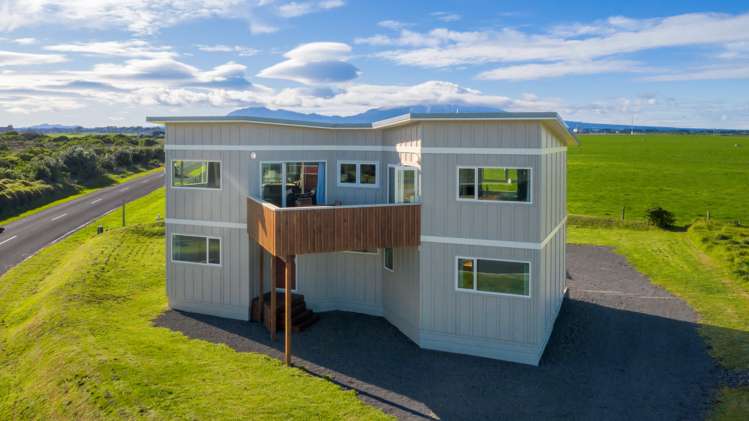 285 Tai Road Opunake_18