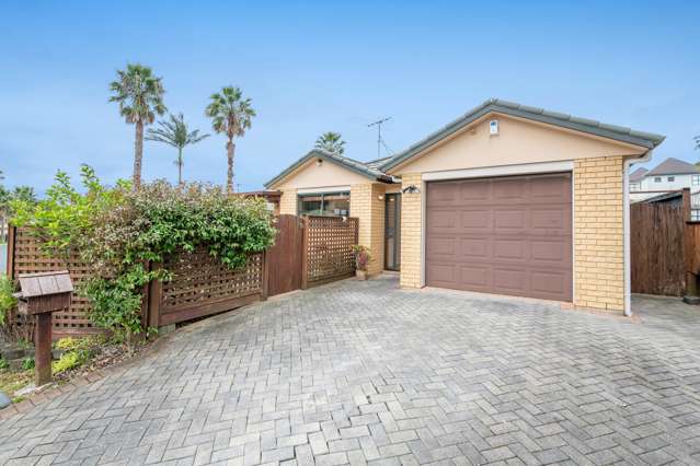 4 Red Hibiscus Road Stanmore Bay_2