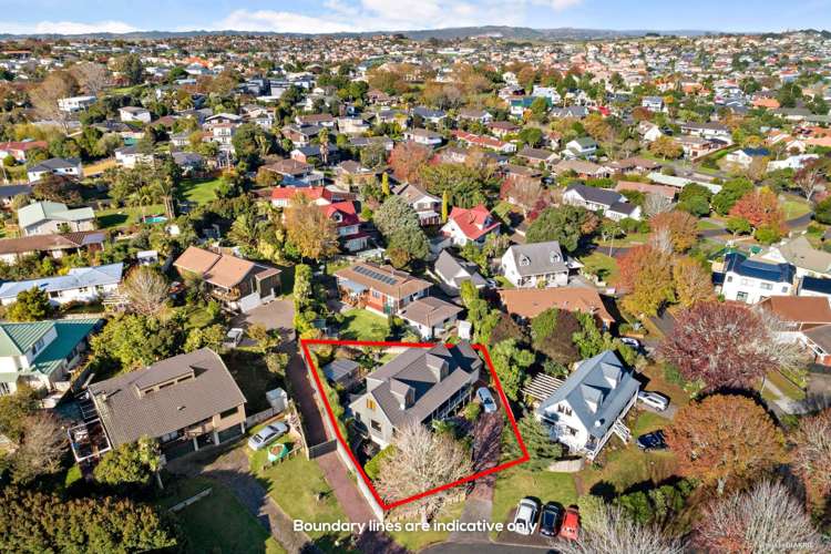 32 Orinda Close Botany Downs_18