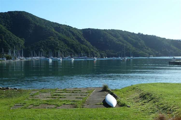 317 Waikawa Road Waikawa_0