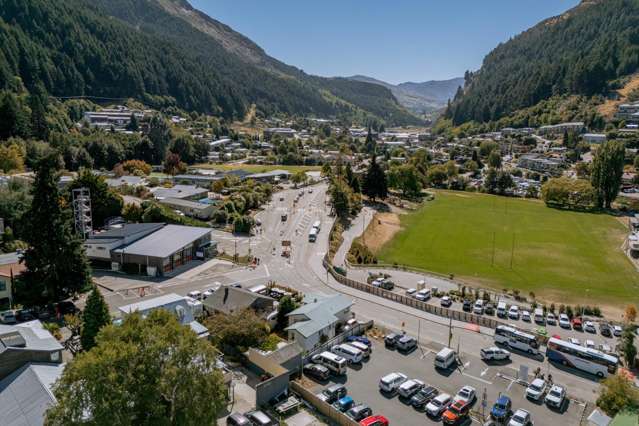 56 Camp Street Queenstown_2