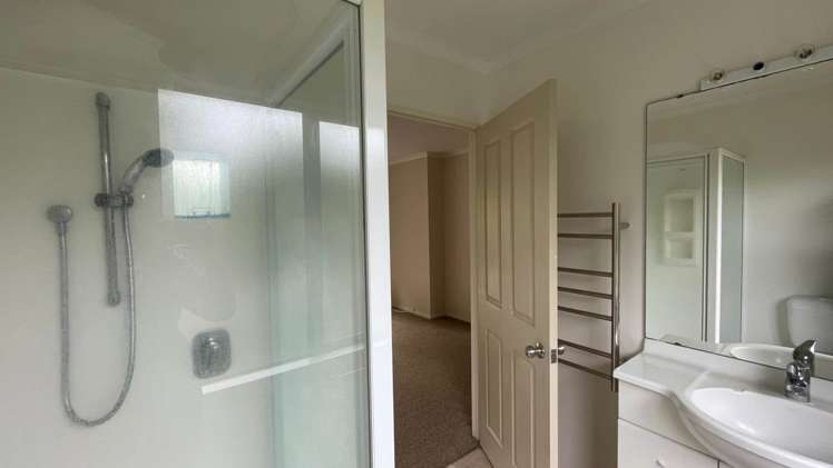 8 Devana Court Torbay_12