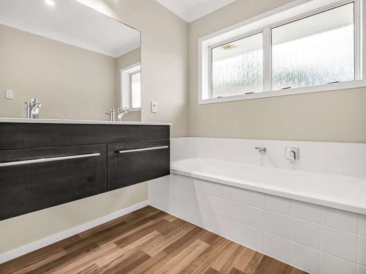 32 Mcmeekan Avenue Chartwell_12