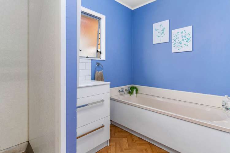 2/5 Newington Road Henderson_8