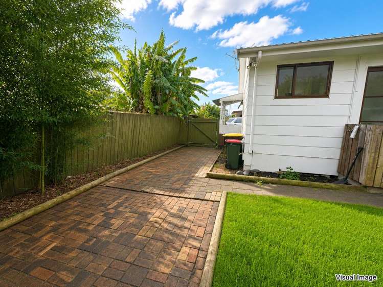 2/3 Ririno Place Manurewa_9