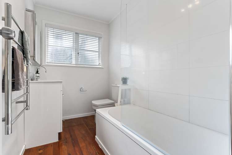 2/11 Park Road Glenfield_13