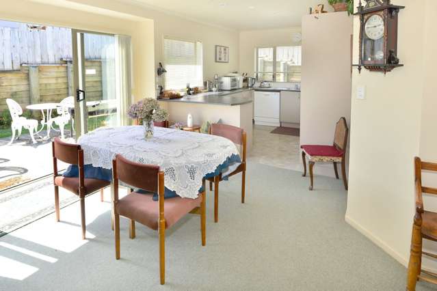 3 Ellenbury Place Stanmore Bay_1