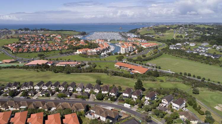 217 Alec Craig Way Gulf Harbour_19