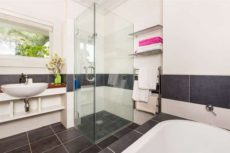 92 Queen Street Northcote Point_15