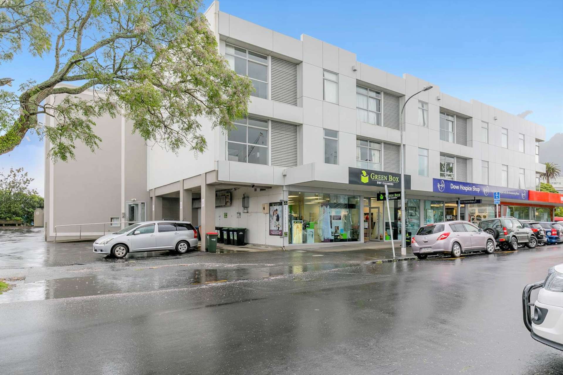 2a/1c Queen Mary Avenue Epsom_0