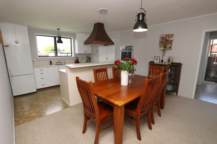 22 Glassey Drive Allenton_3