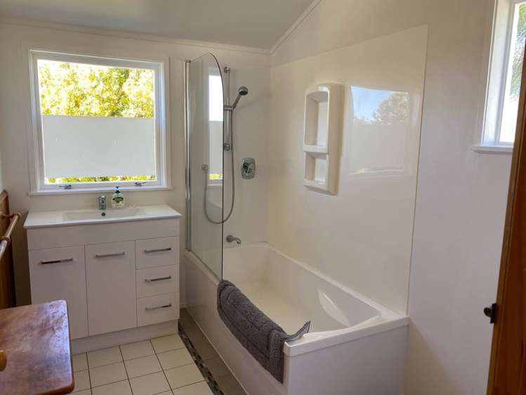 1229 Whangaparaoa Road Gulf Harbour_9