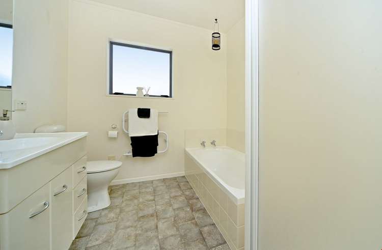 11 Wai Iti Place Clendon Park_8